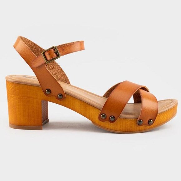 mia susan platform clog sandal